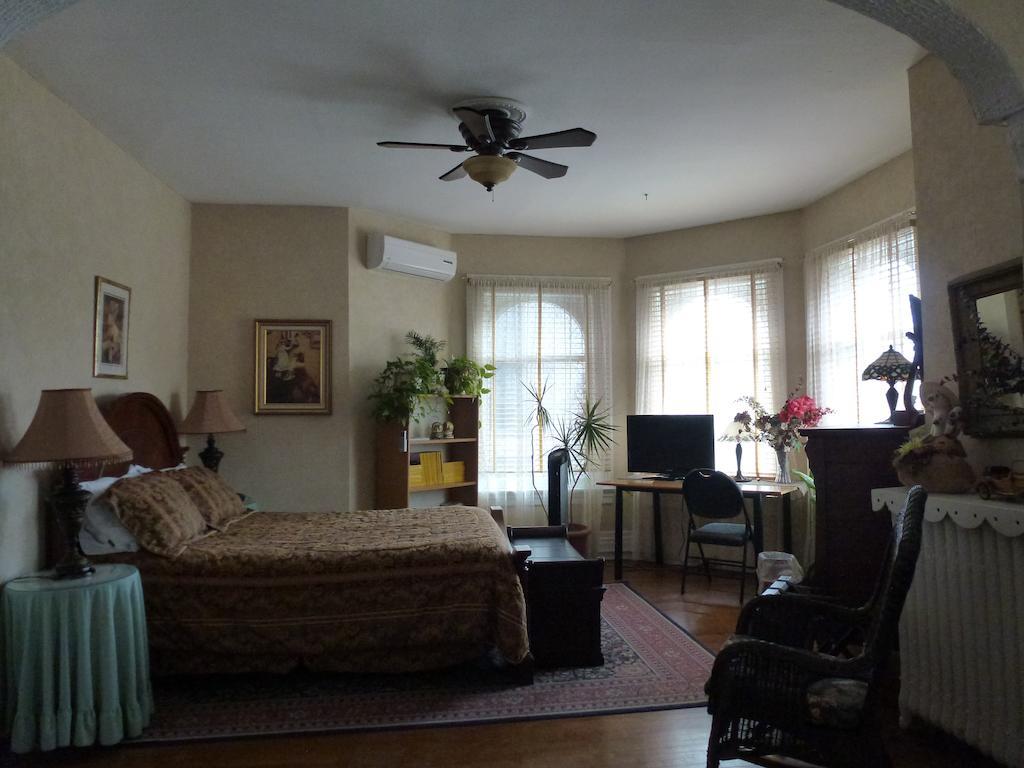 Auberge King Edward Bed And Breakfast Ottawa Room photo